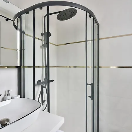Appartamento Chic Near Arc De Triomphe Parigi