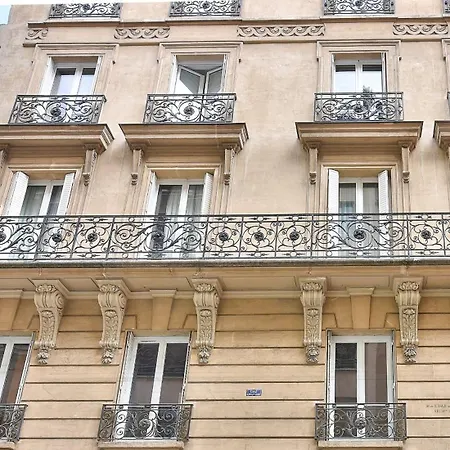 Chic Near Arc De Triomphe Parigi